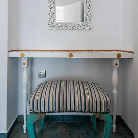 Semesterbostad Aphrodite By Akroploro